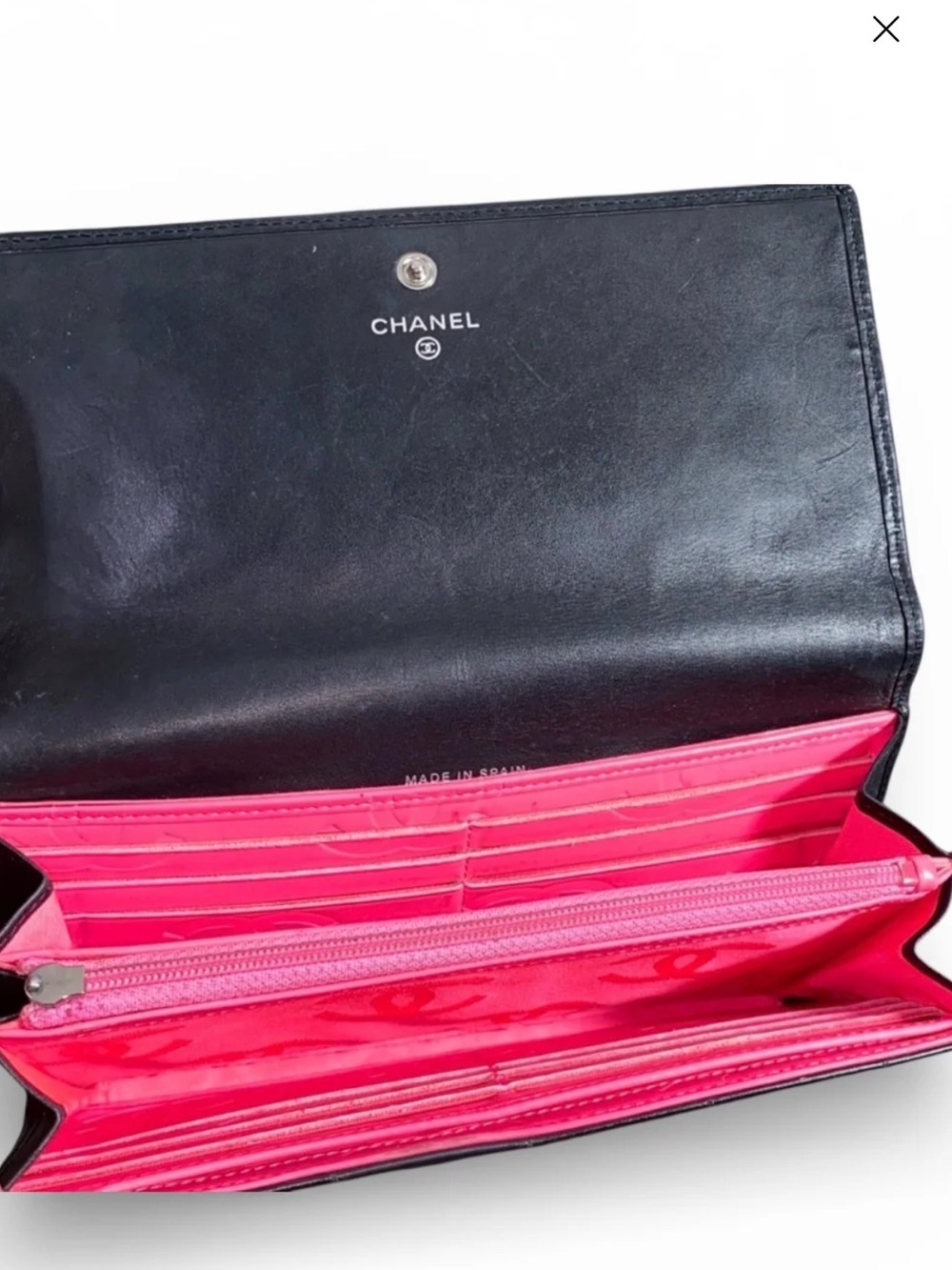 CHANEL Black Quilted Patent Leather Wallet (Zipper pull is broken) - Picture 3 of 5